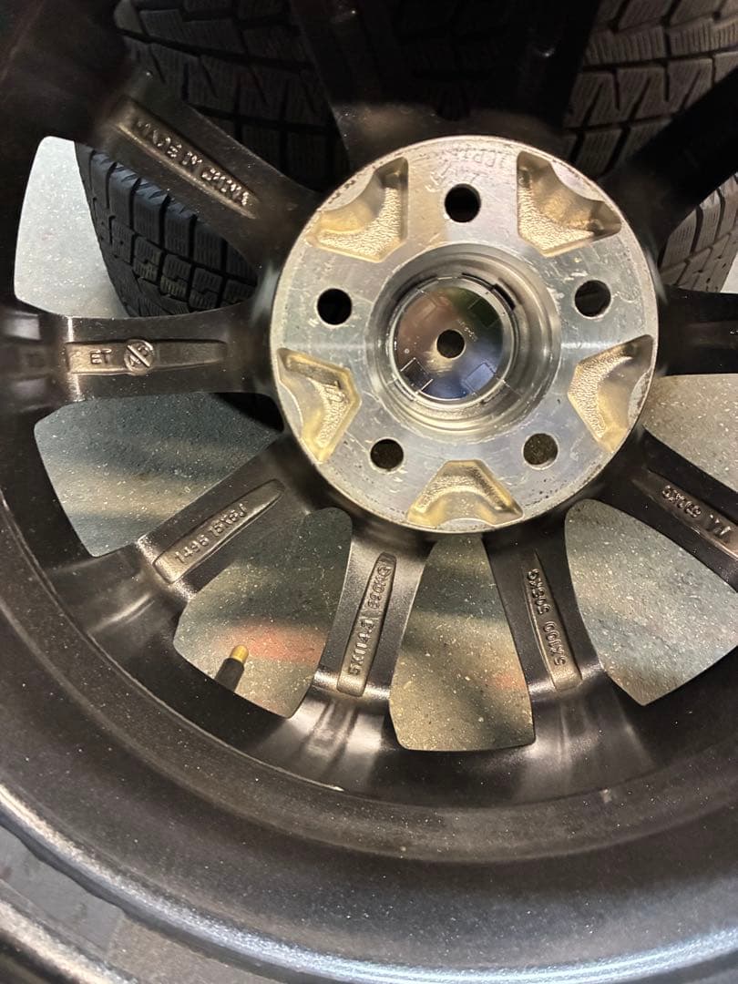 旧シエンタに❗️185/60R15スタッドレスセット❗️