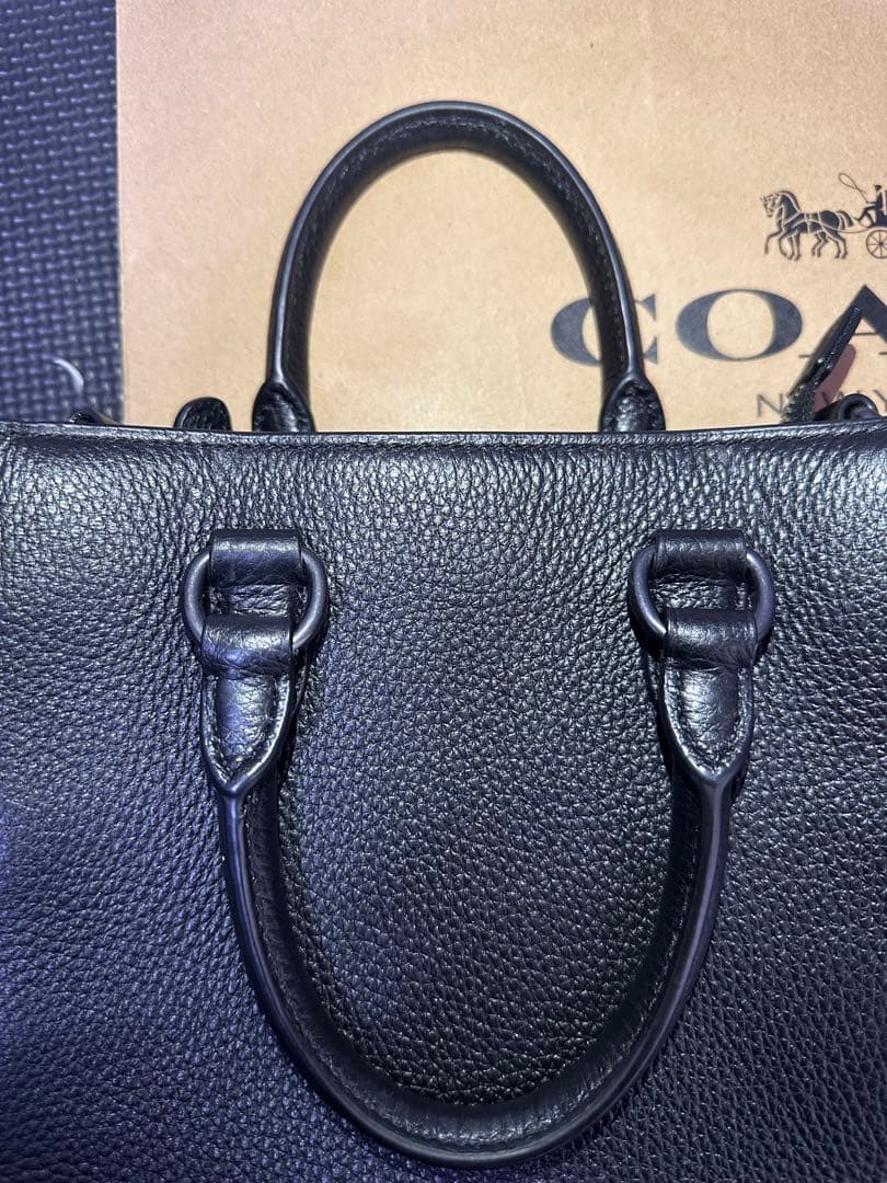 ほぼ新品COACH コーチ ブラック トートバッグ ショルダーベルト付き
