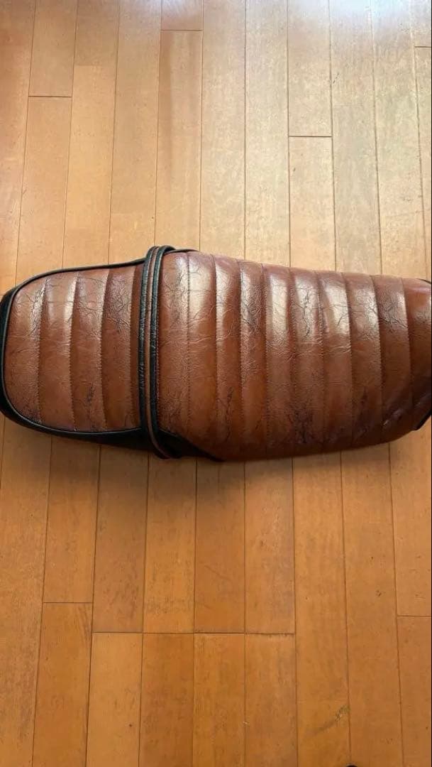 cb400sf NC39 NC42タックロールシート　茶色　ツートン　美品