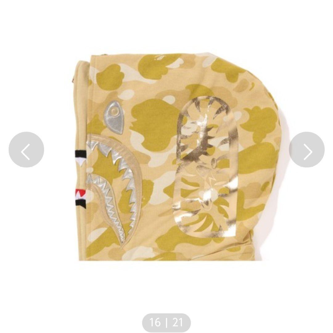 A BATHING APE アベイシングエイプ　シャークパーカー