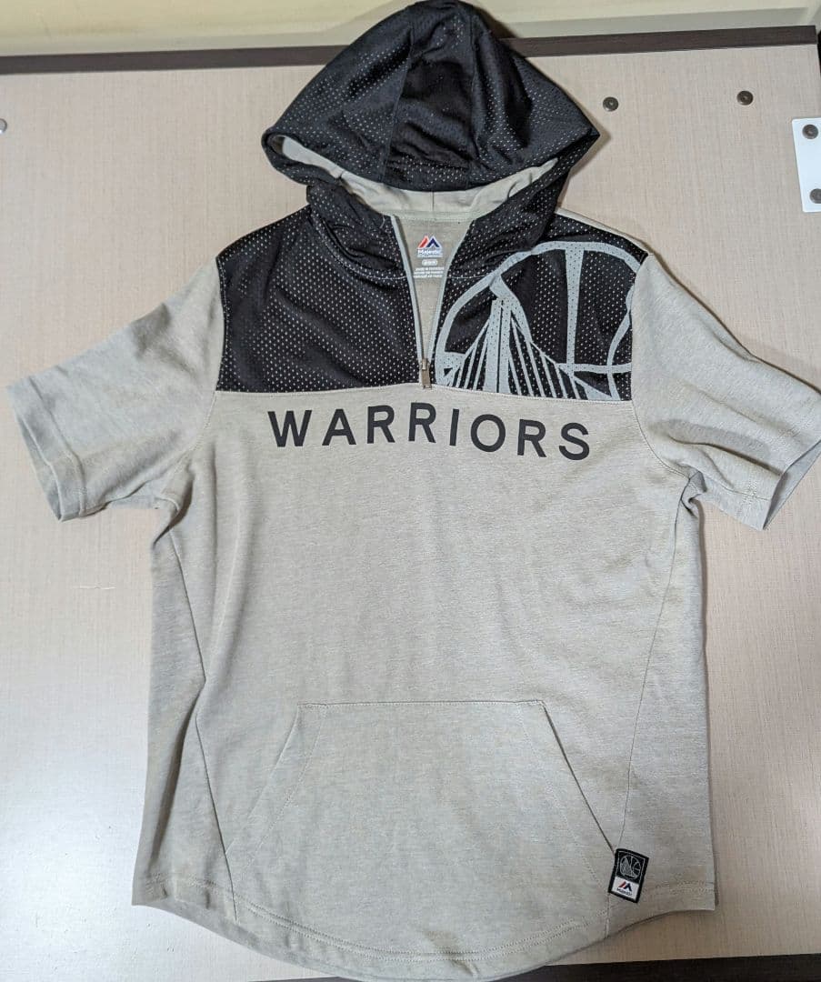 Majestic WARRIORS フーディウォームアップウェア