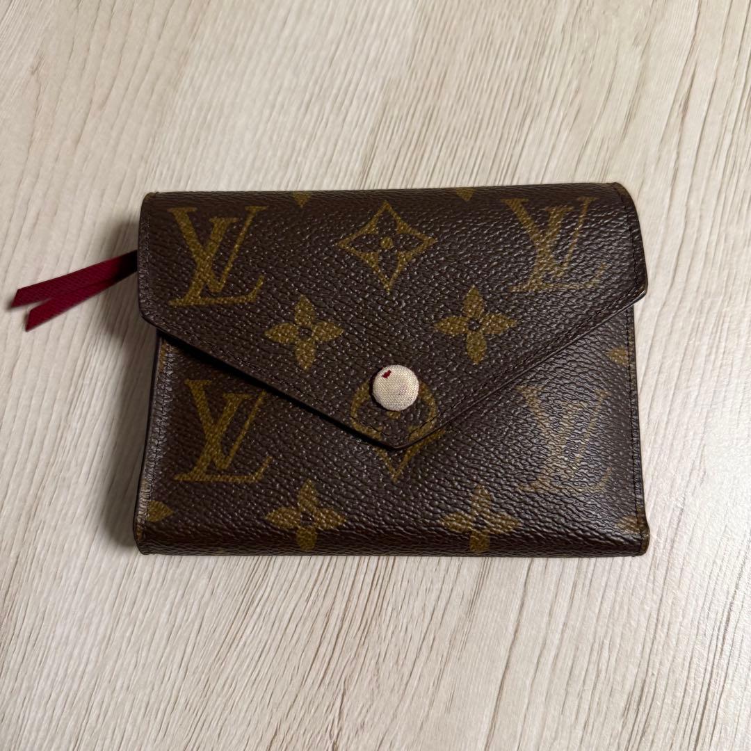Louis Vuitton ヴィトン 三つ折り財布　財布　レディース