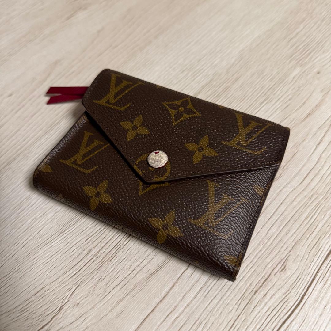 Louis Vuitton ヴィトン 三つ折り財布　財布　レディース