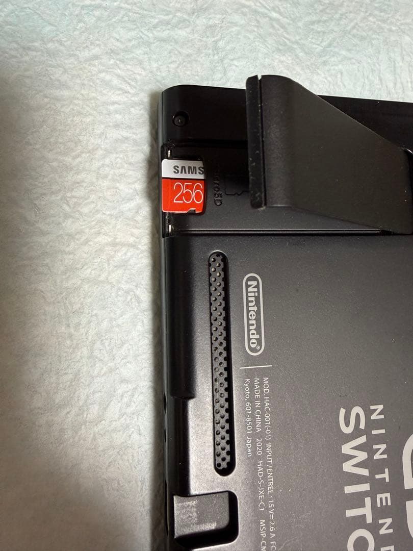 ゼルダのジョイコン付きと256GB Nintendo Switch本体