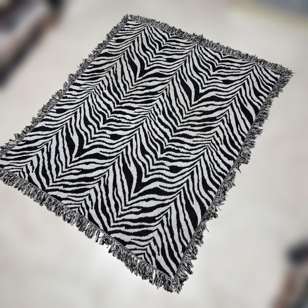 シマウマ柄　マルチカバー　ソファカバー　ヴィンテージラグ　140x118