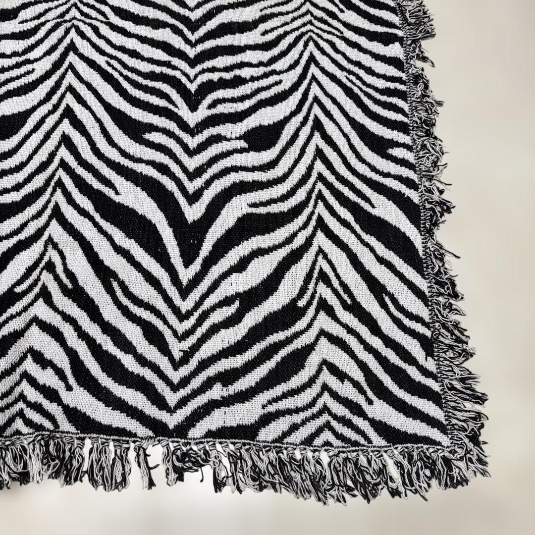 シマウマ柄　マルチカバー　ソファカバー　ヴィンテージラグ　140x118