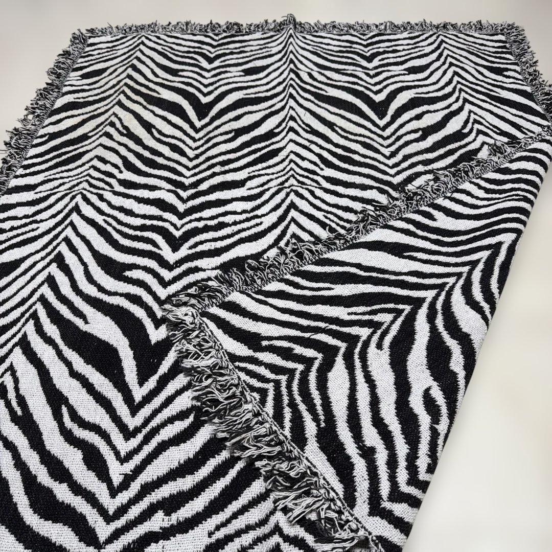 シマウマ柄　マルチカバー　ソファカバー　ヴィンテージラグ　140x118