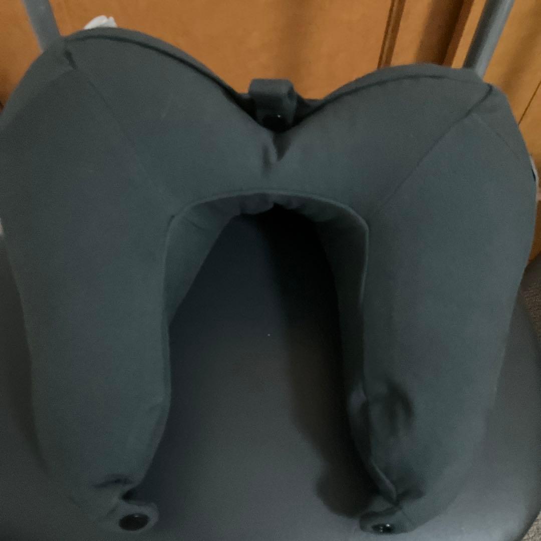 【3点まとめ売り】キュアレ整体枕、Yogiboネックピロー、レッグウォーマー