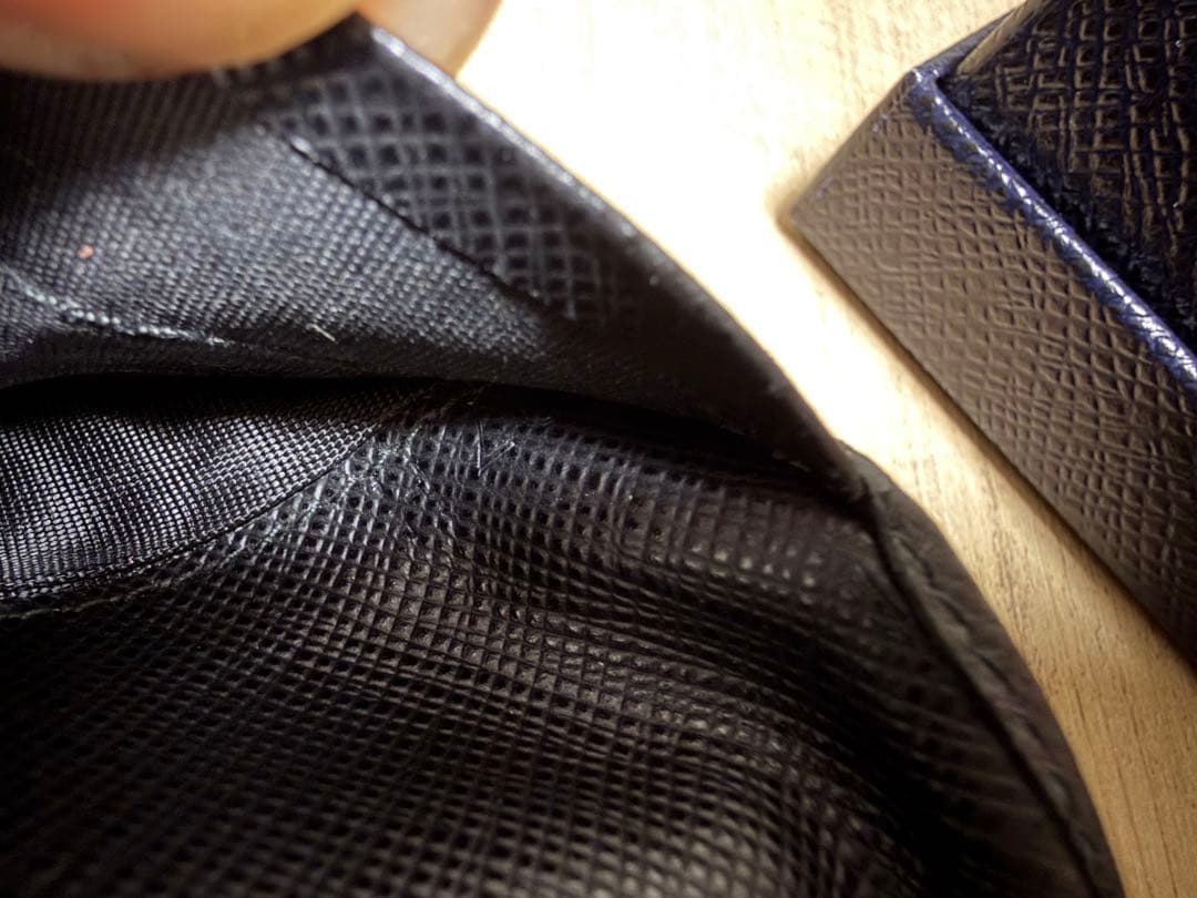 PRADA プラダ SAFFIANO TRIANG 折り財布 1ml225