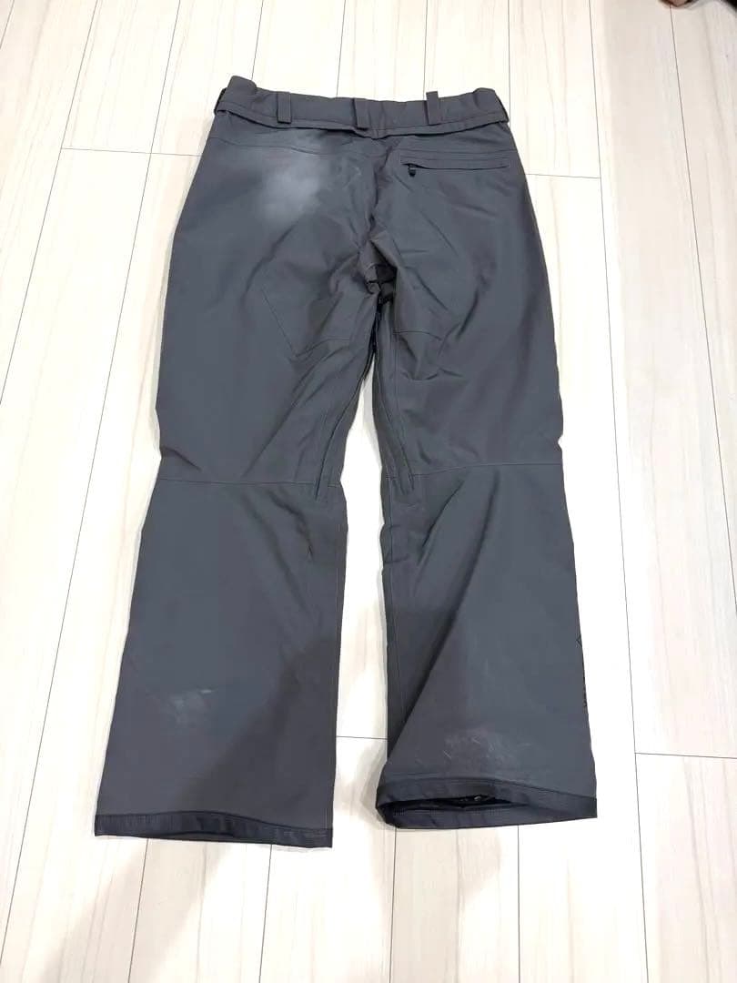 VOLCOMウェア上下セット　Ｌサイズ