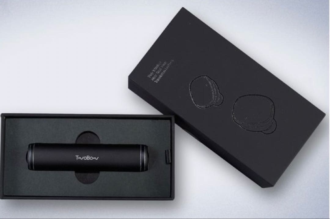 保証付　新品　アスタイル イヤホン型翻訳機 TWOBOW MW-00041