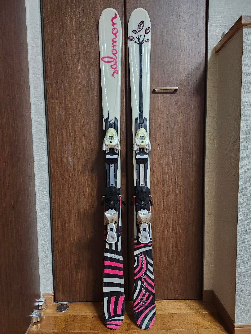 salomon スキー板　ツインチップ　141cm