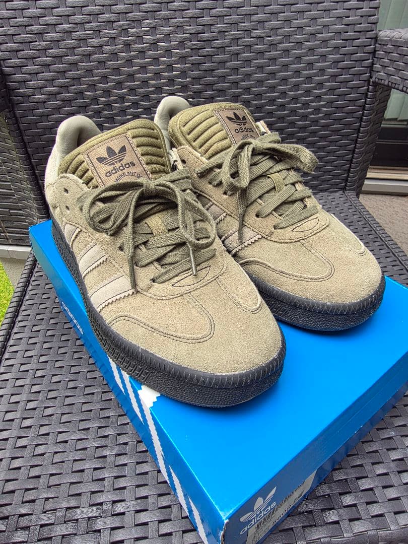 adidas　sambaオリーブ スニーカー
