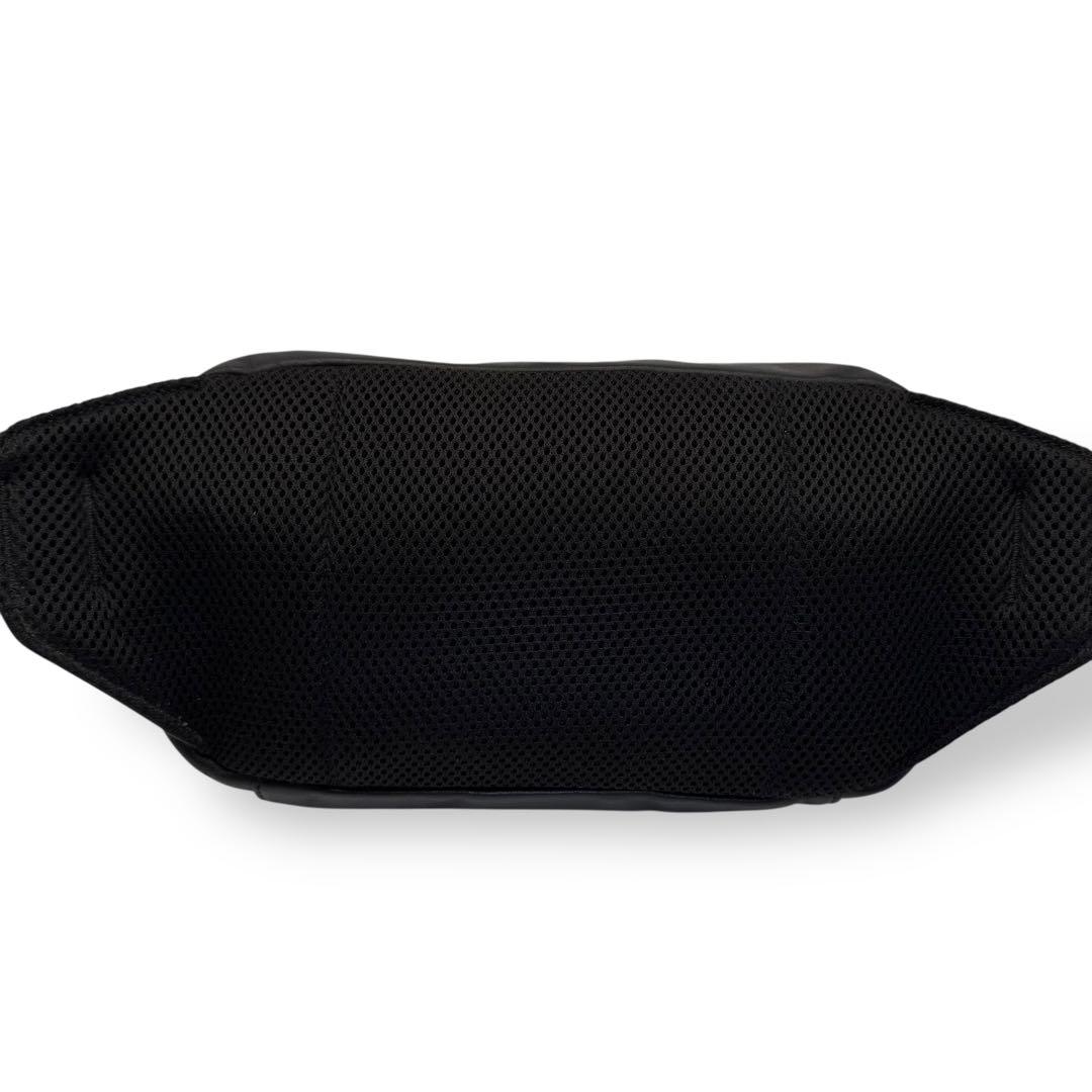 【美品】COACH コーチ ボディバッグ PVC メンズ ウエストポーチ 赤黒