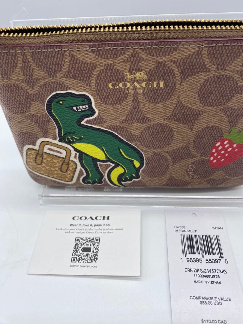 【COACH/CW856】ポーチ ステッカープリント恐竜 いちごダイスダイナソー