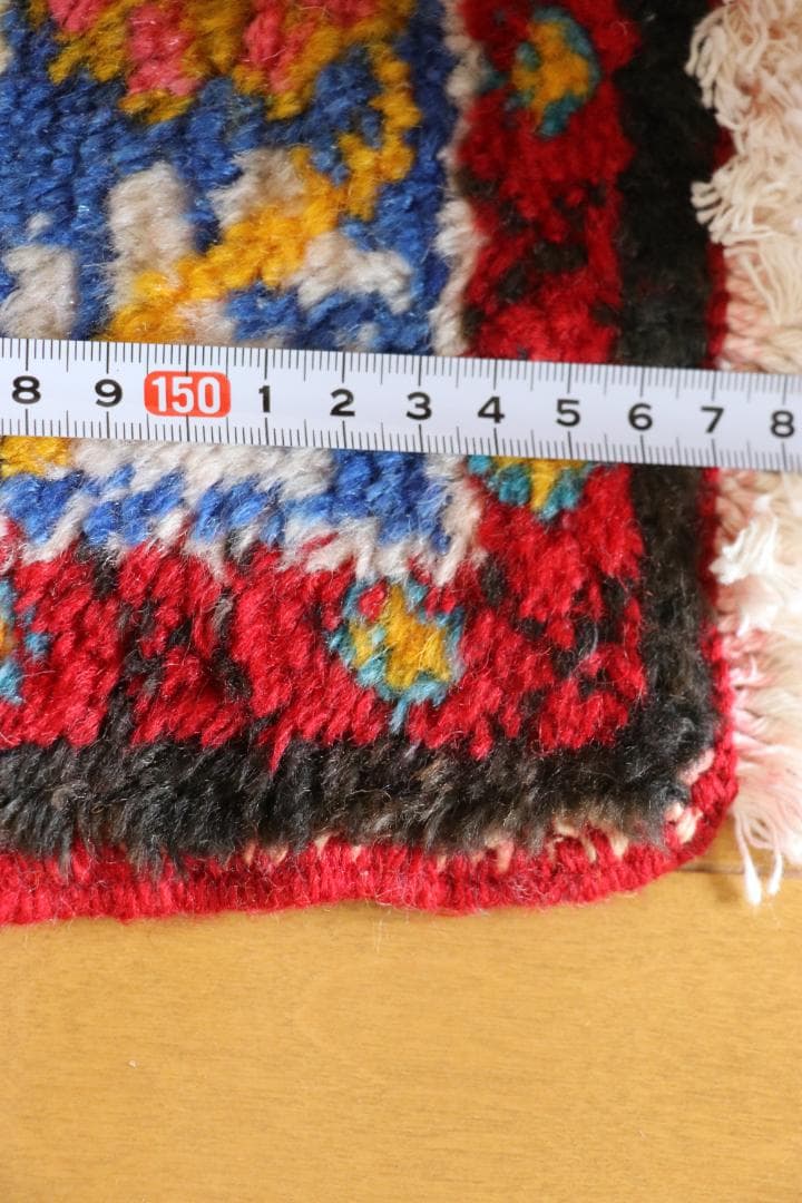 ＜１点物＞　ヴィンテージ　ギュネイ　ラグ 　１５７× ７７ cm