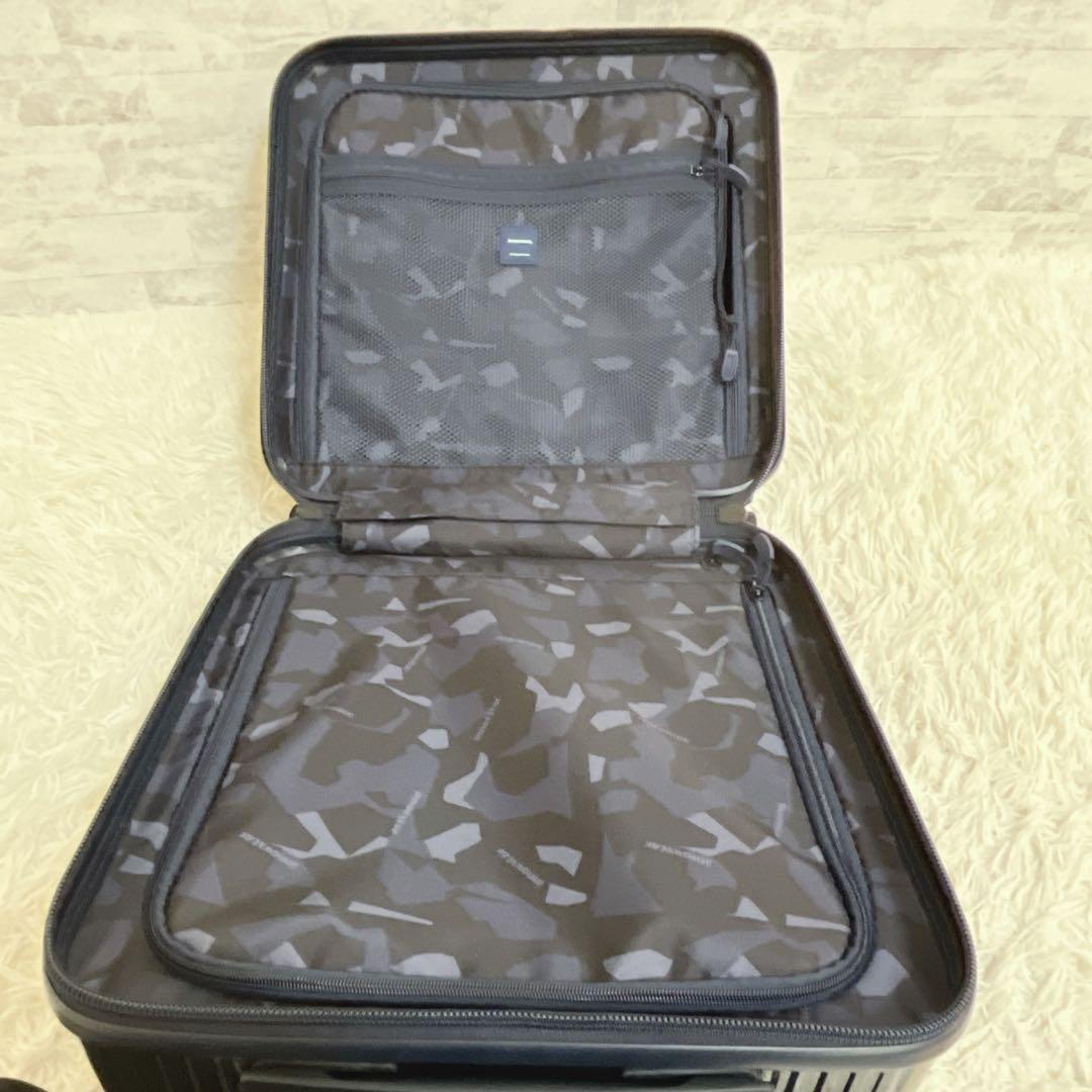 美品　イノベーター　キャリーケース　スーツケース　33L