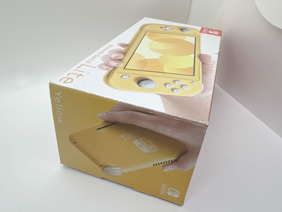 ★未使用品★極美品Nintendo Switch Light【2025年製造】