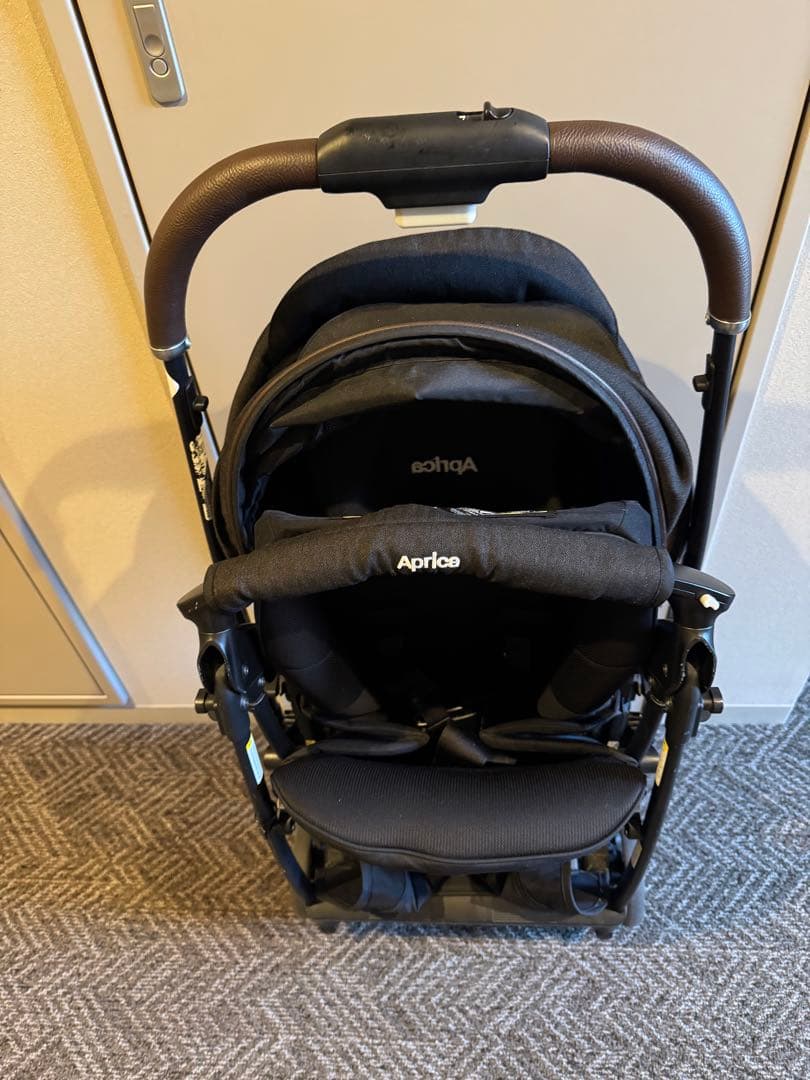 Aprica（アップリカ）ラクーナクッションフリー AD ブラック