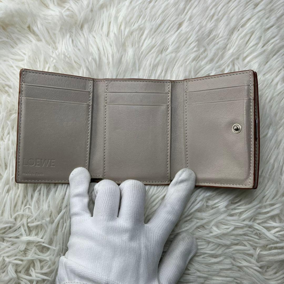 ✨極美品✨LOEWE トライフォールドウォレット　アナグラム　レザー　付属品完備