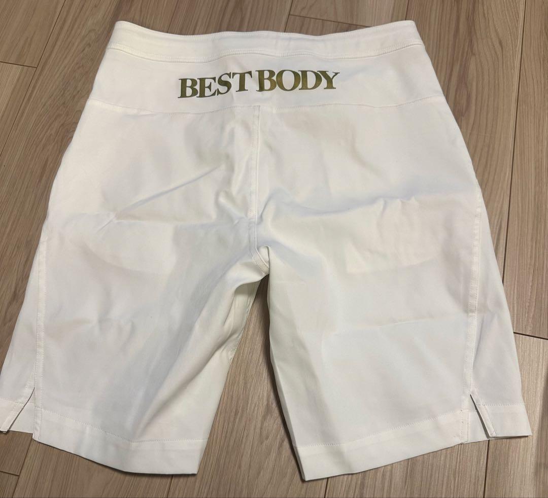 BEST BODY JAPAN ホワイトパンツとブルーインナーショーツセット