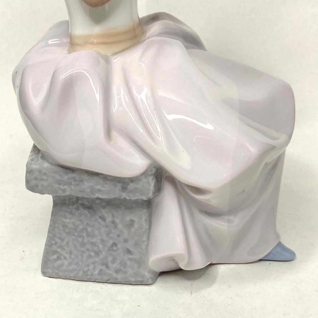 希少✨LLADRO リアドロ お花の甘い香りに包まれる少女。 6822