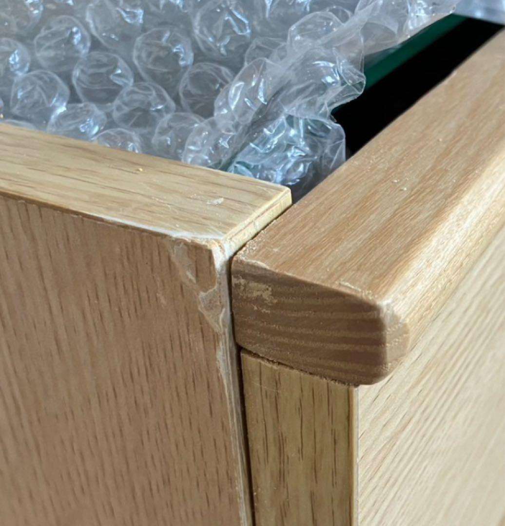 天板ガラス、上、時計、アクセサリー入れ　木製4段引き出し収納