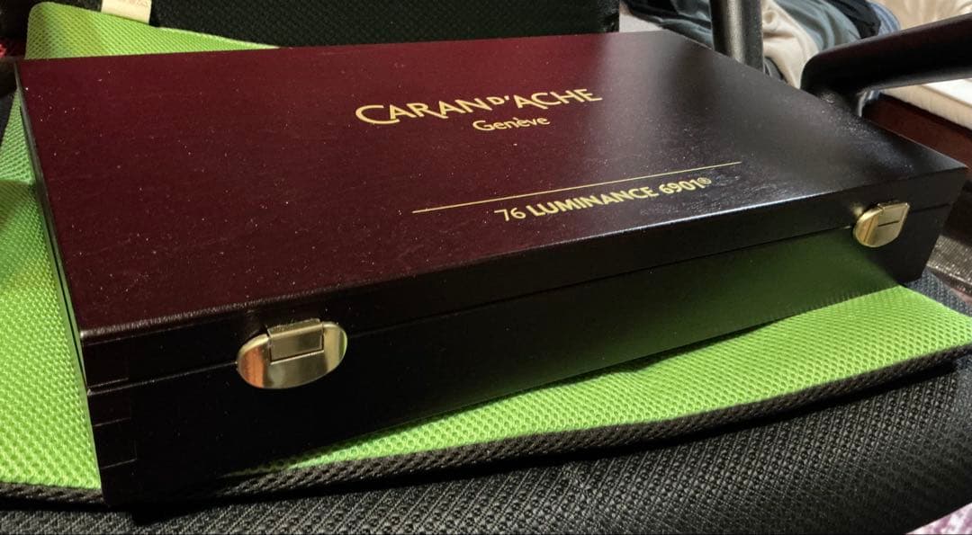 CARAN D'ACHE LUMINANCE6901(WoodenBOX)76色
