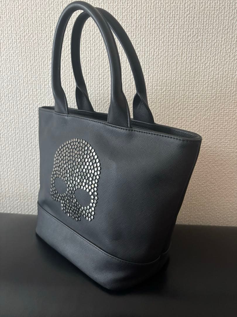 スカルスタッズ付き黒トートバッグ