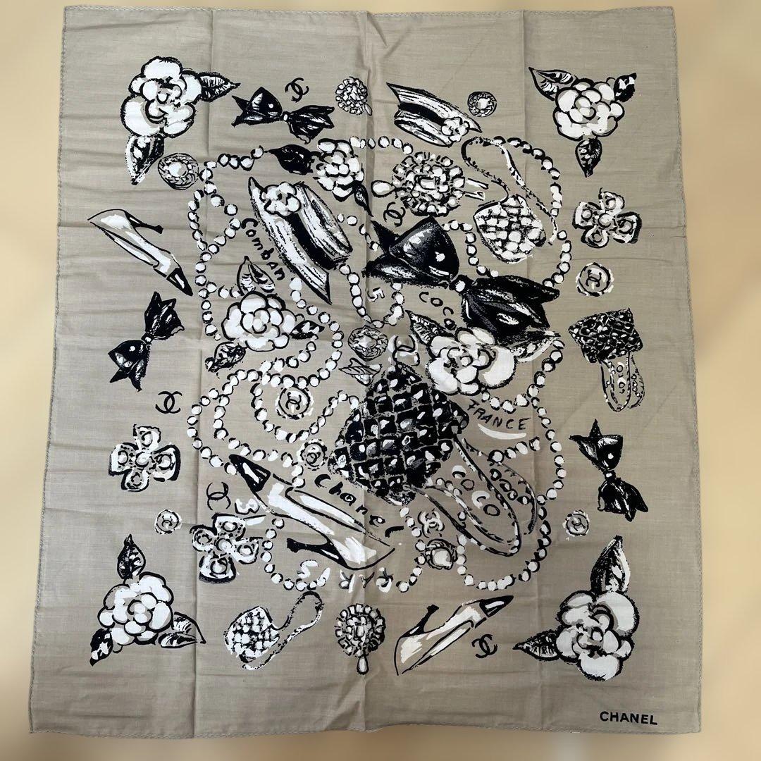 CHANEL ハンカチ　スカーフ　花と靴デザイン