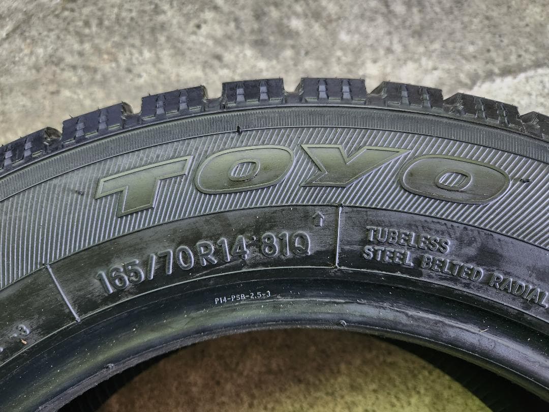 送料込☆2023年製 TOYOトーヨー タイヤ 165/70R14日本製☆4本