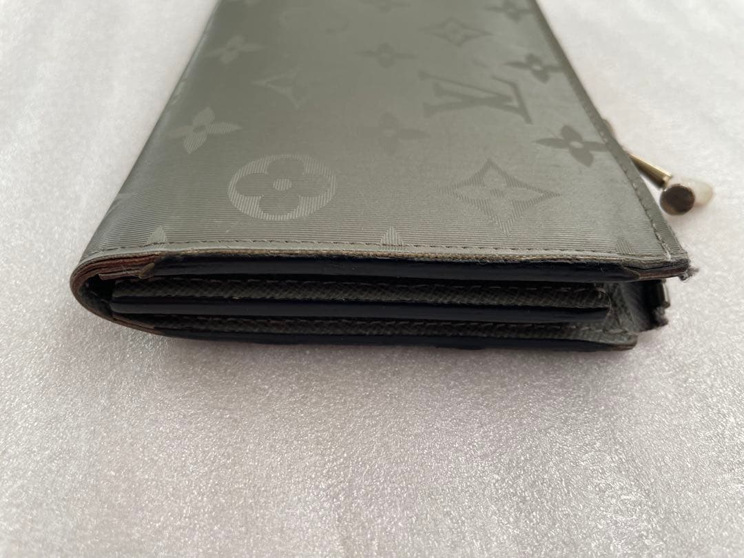 ルイヴィトン ポルトフォイユ コスモス モノグラムチタニウム 長財布 ウォレット