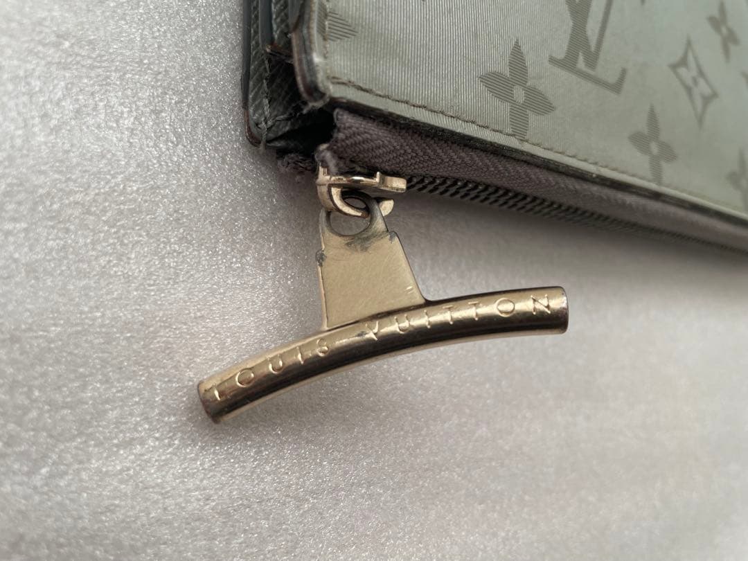 ルイヴィトン ポルトフォイユ コスモス モノグラムチタニウム 長財布 ウォレット