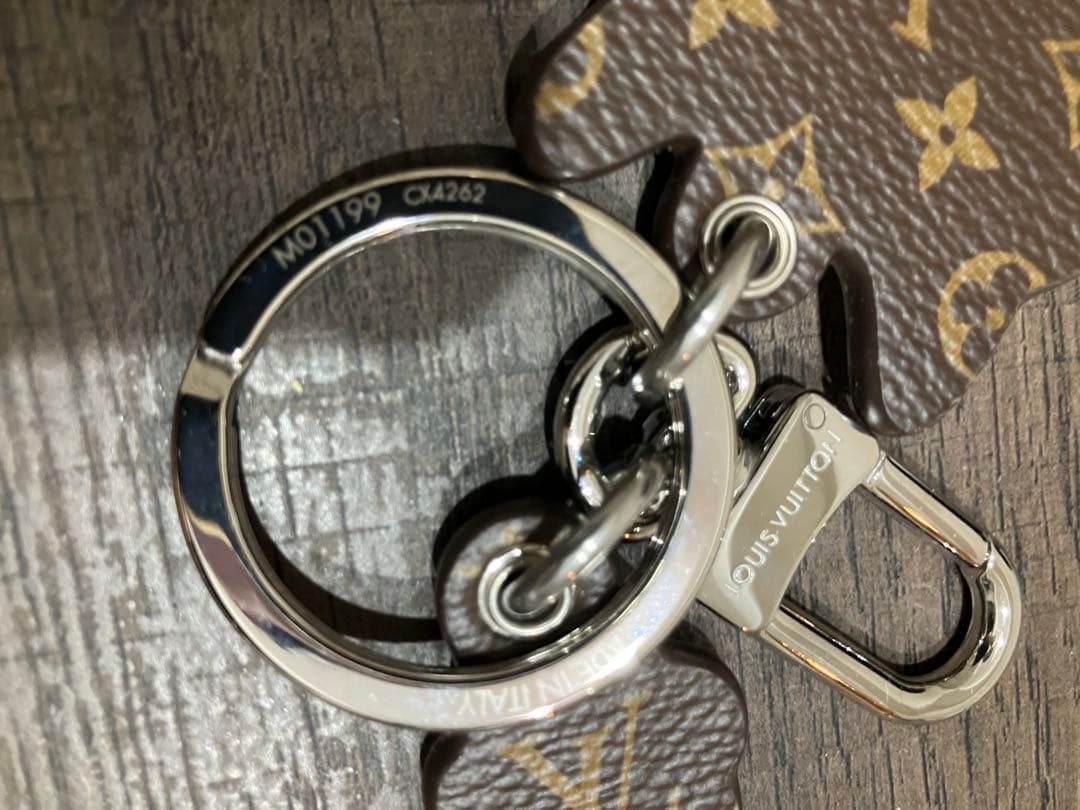 【ほぼ未使用】Louis Vuitton 犬型キーホルダー M01199