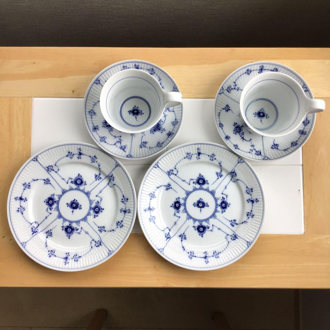 ロイヤルコペンハーゲン、ハイハンドル、カップ&ソーサーとプレート　２組