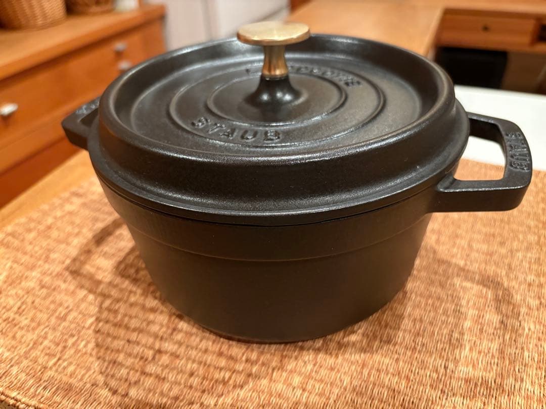 ストウブ　ココットラウンド　20cm 黒