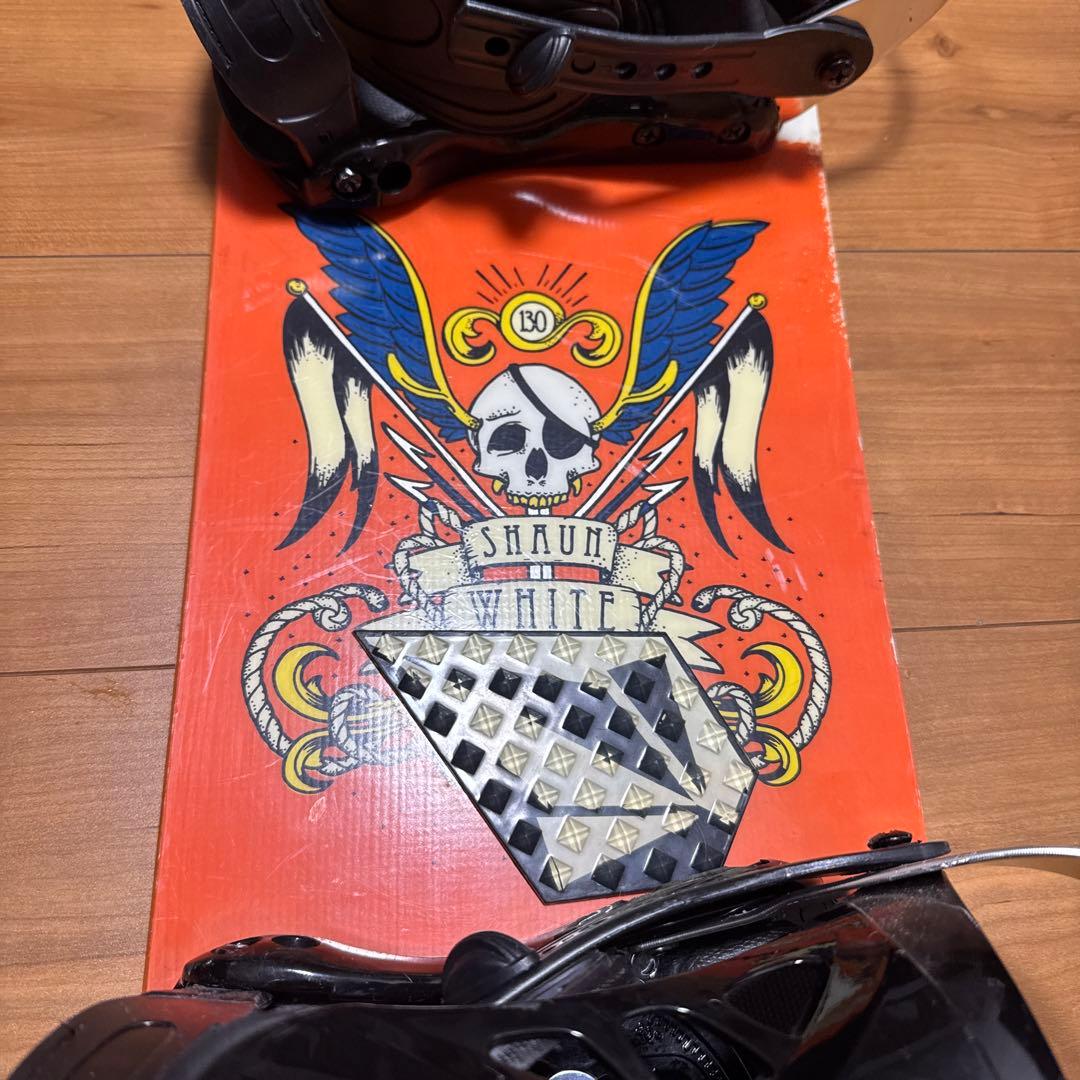 Burton SHAUNWHITEモデル　ビンディング付き　サイズ130センチ