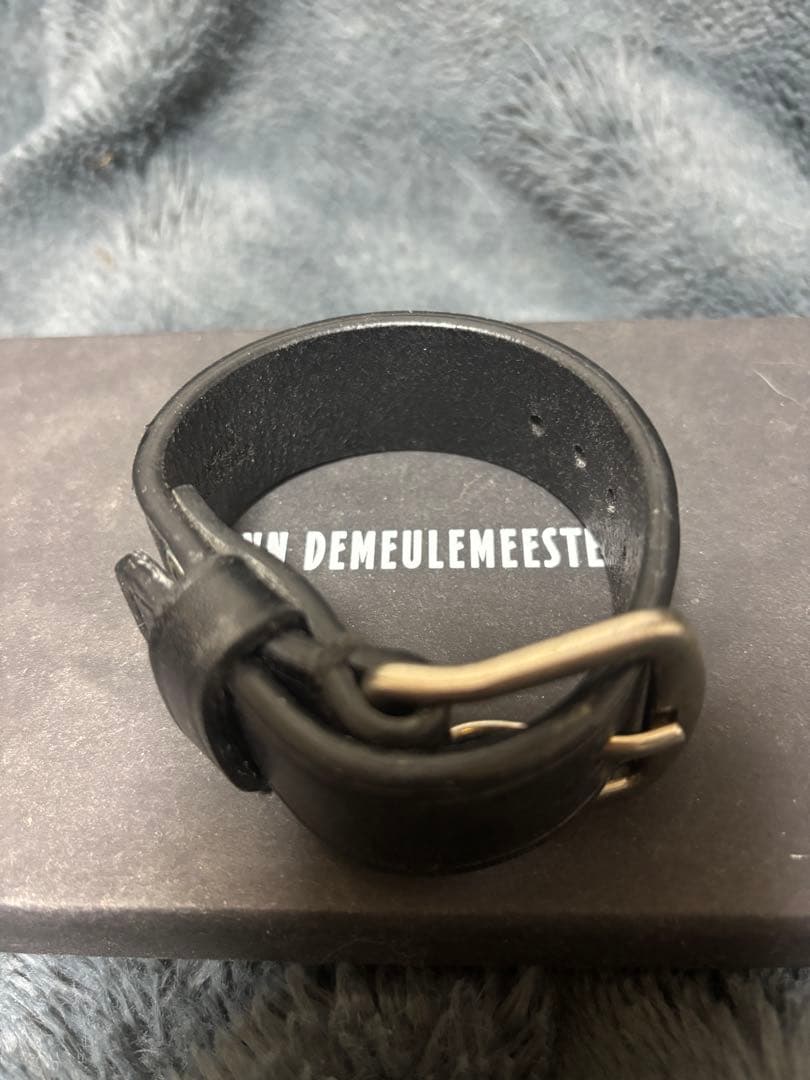 アンドゥムルメステール 黒レザーバングル