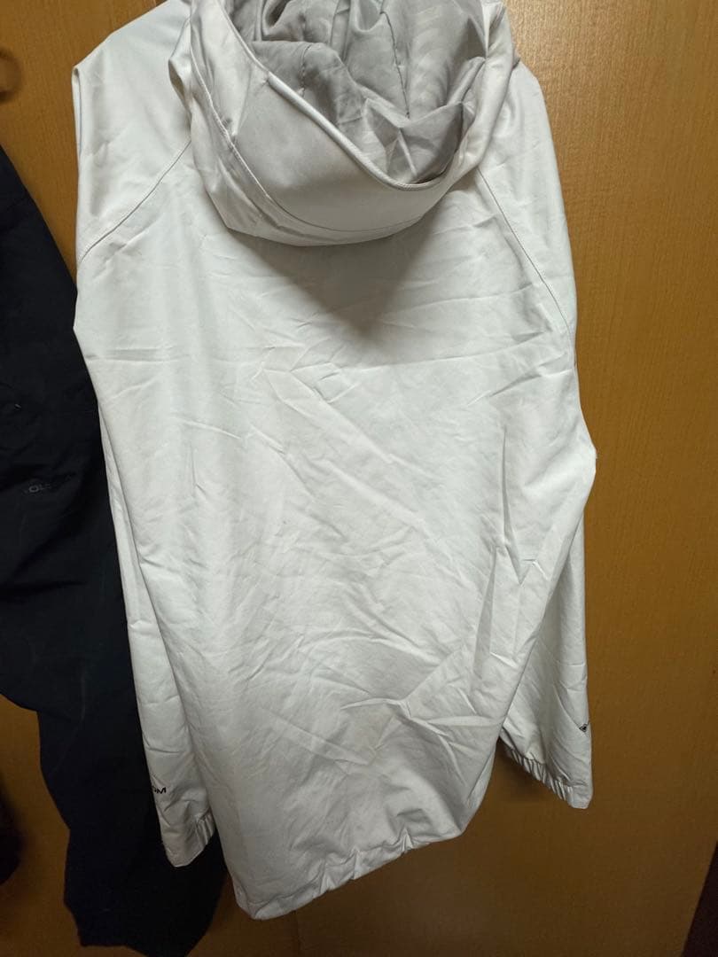 定価9万円『GORE-TEX』スノーボードウェア上下セット VOLCOM 白&黒