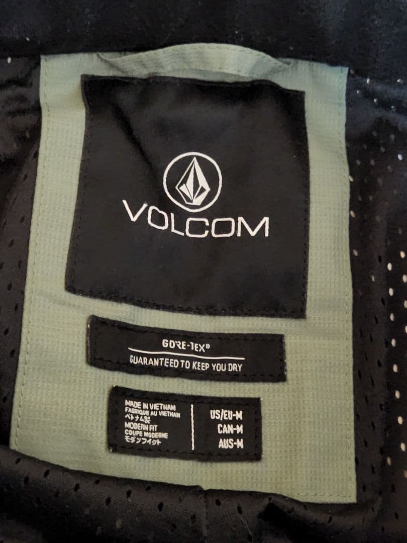 VOLCOM　ガイドジャケット　&　ゴアテックス　パンツ　上下セット　格安