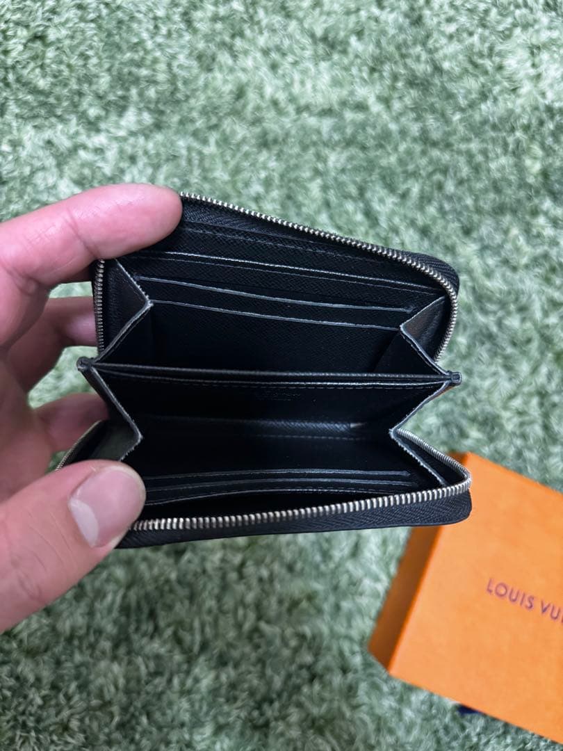 LOUIS VUITTON ルイヴィトン エピ ジッピー パース