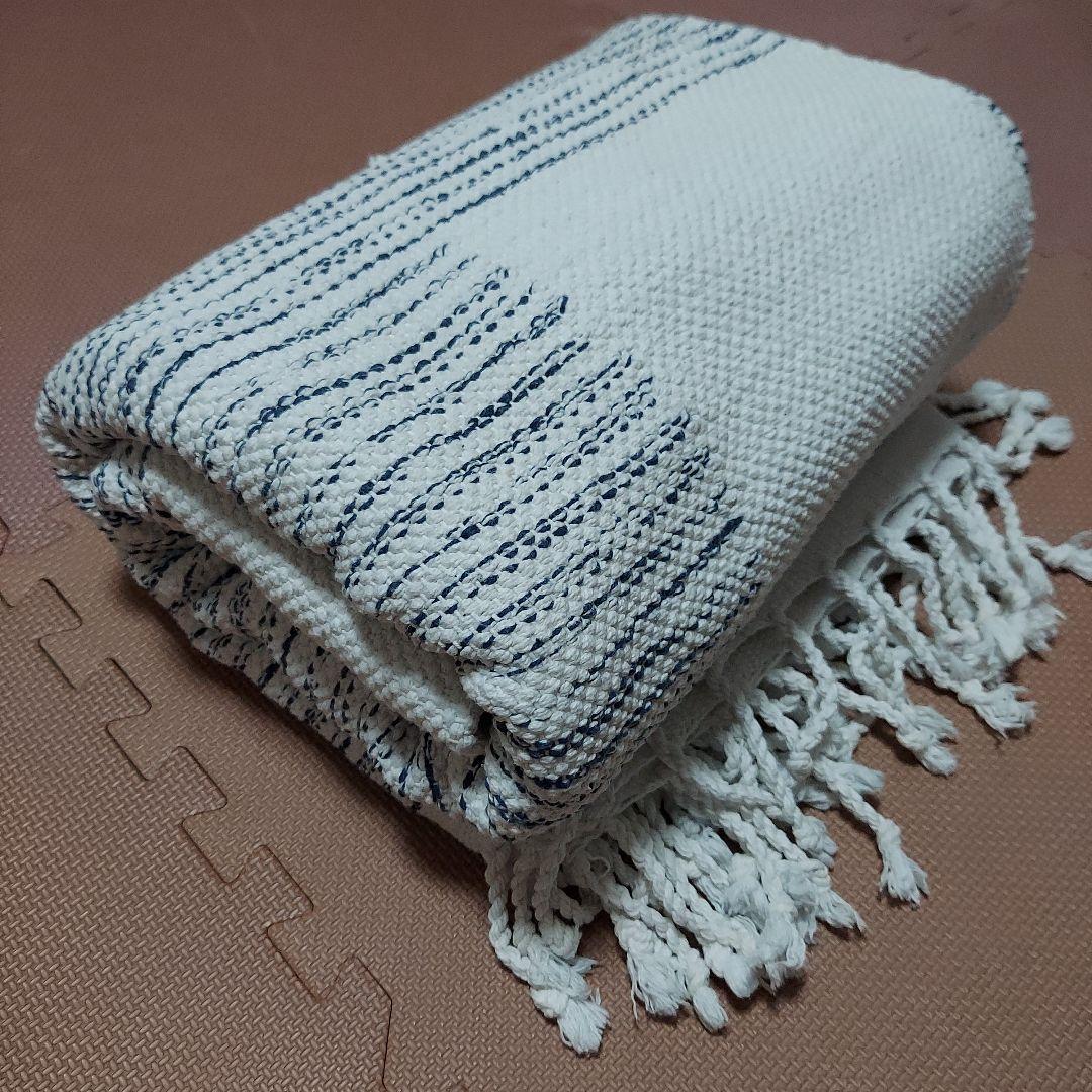 ZARA  コットン製 白と紺ストライプラグ 150×200cm