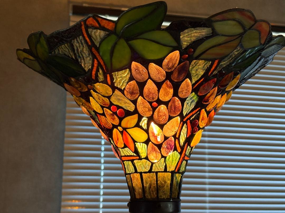 ステンドグラス　トールランプ　フロアランプ　レトロ　照明　間接照明　nZ
