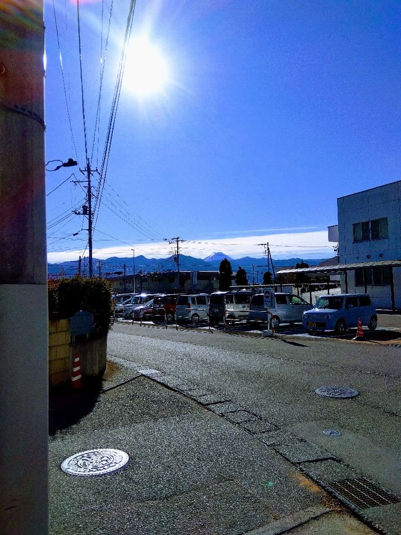 超綺麗&超豪華.巨大.龍入り水晶玉の置物.直径15センチ位..最高級台座付きます