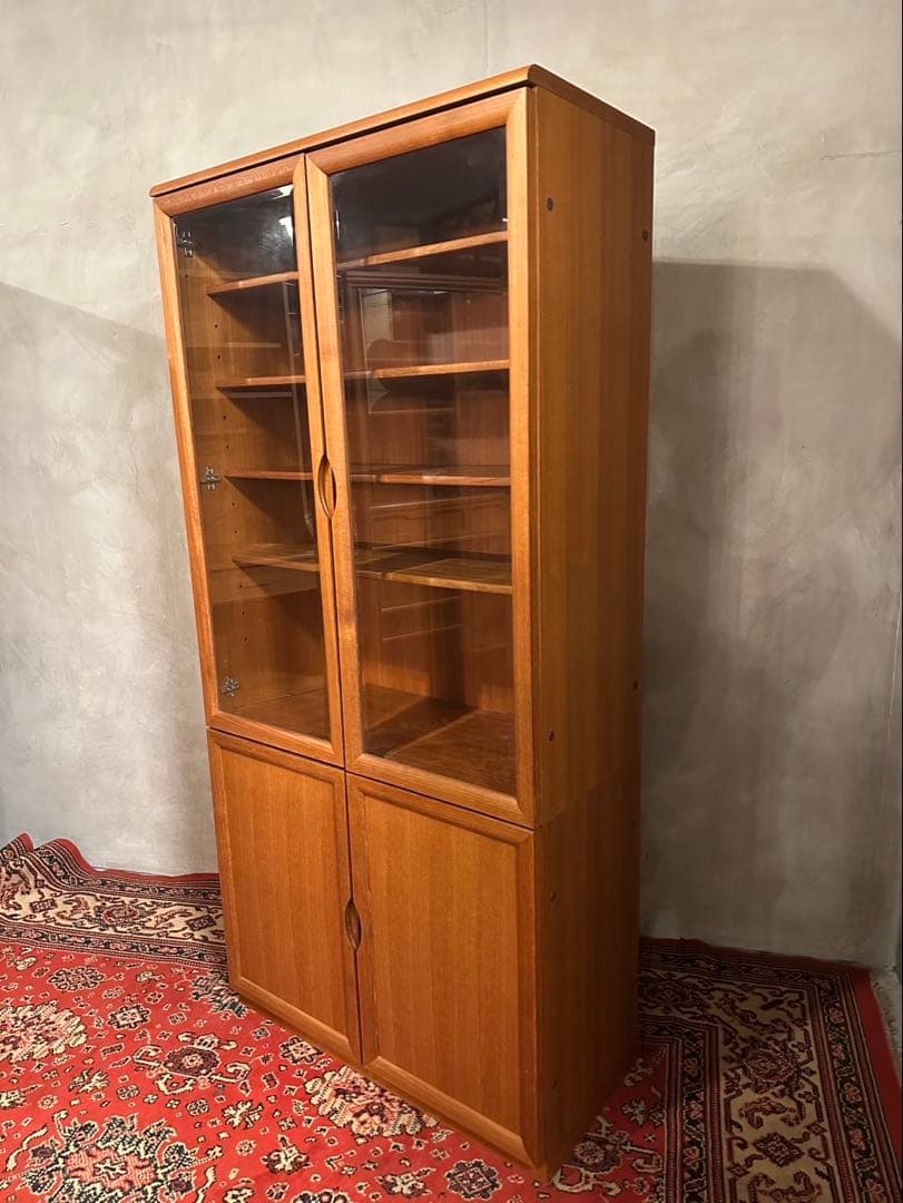 【東京都内23区配送無料】ビンテージ　レトロ　チーク材　食器棚　ショーケース　棚