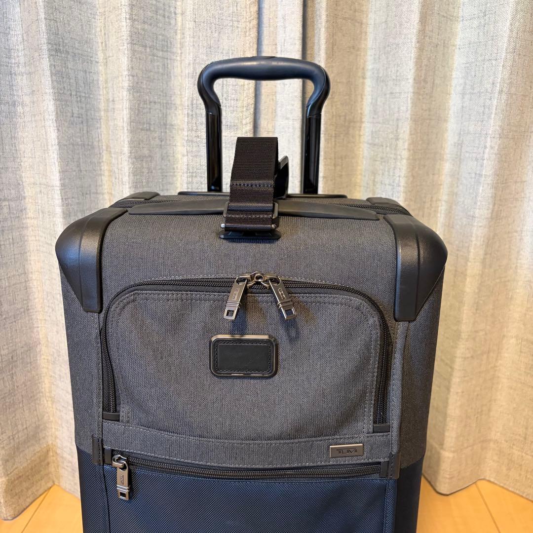 美品　TUMI キャリーケース　4輪 22060na2 エクスパンダブル
