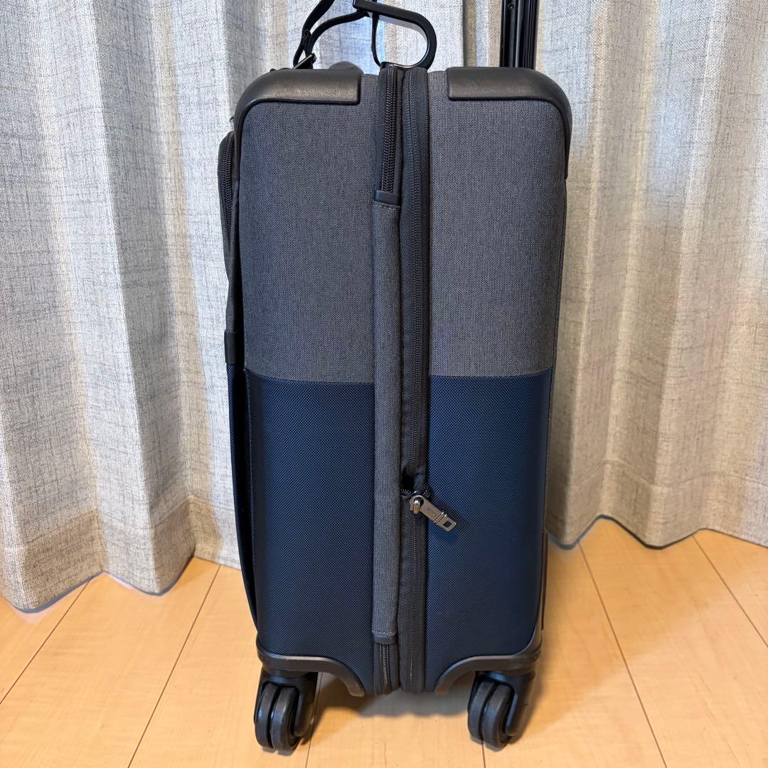美品　TUMI キャリーケース　4輪 22060na2 エクスパンダブル