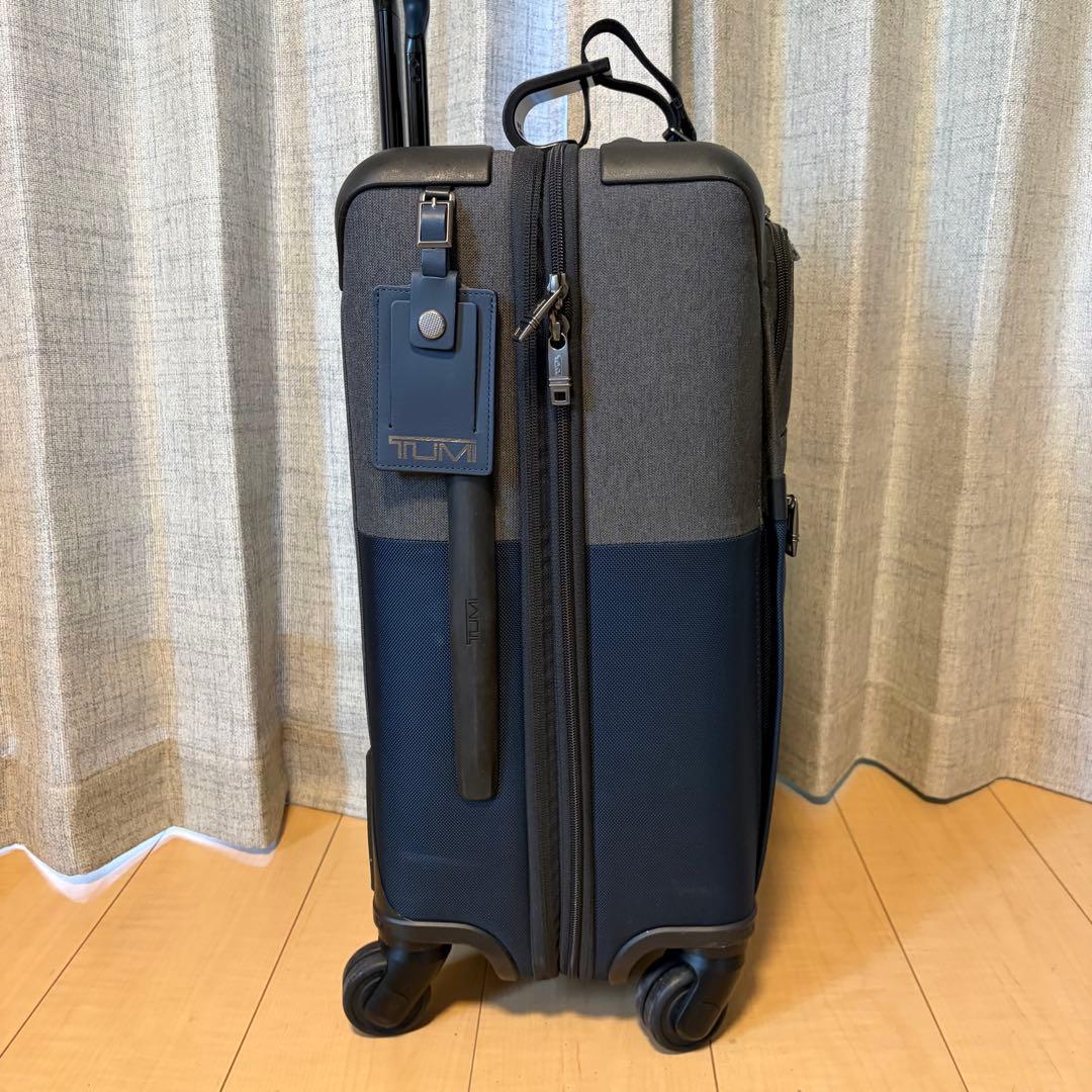 美品　TUMI キャリーケース　4輪 22060na2 エクスパンダブル