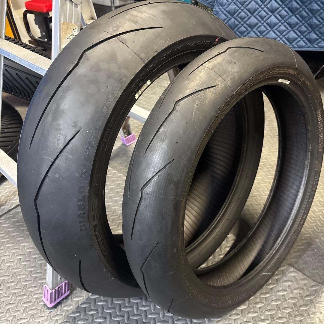 ピレリ　スーパーコルサV3SP 120/200