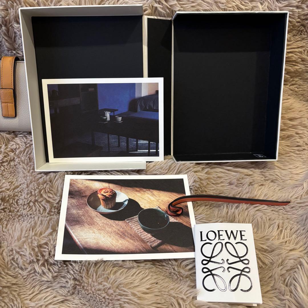 LOEWE 三つ折り財布 ベージュ レザー トライフォールド